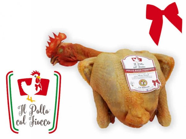 Whole Piedmont Free Range Chicken (with head, feet and innards) frozen