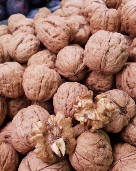 Fresh Lara Walnuts