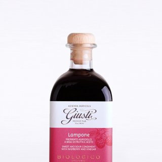 Organic sweet & sour condiment with raspberry
