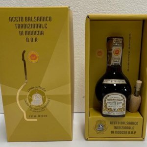 Traditional Balsamic Vinegar from Modena Giusti "Extra Vecchio" Consortium Box - 25 years aged